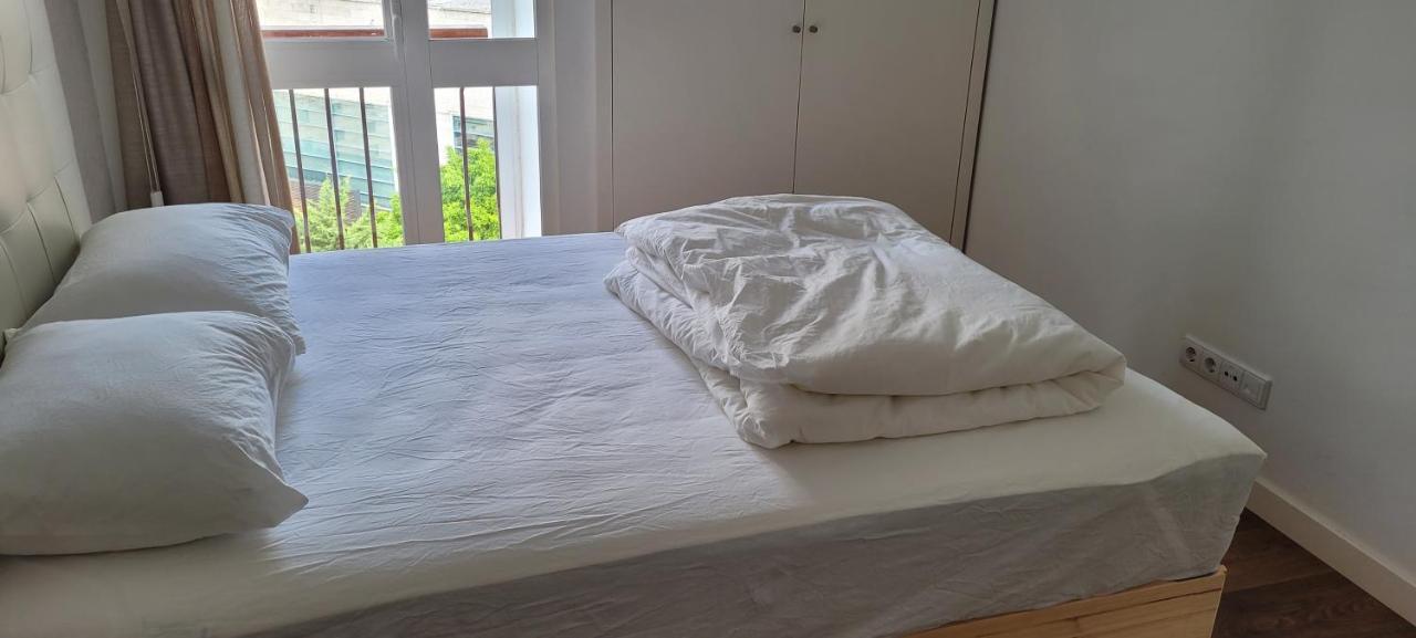Comfy Room Near Metro Lisbon Luaran gambar